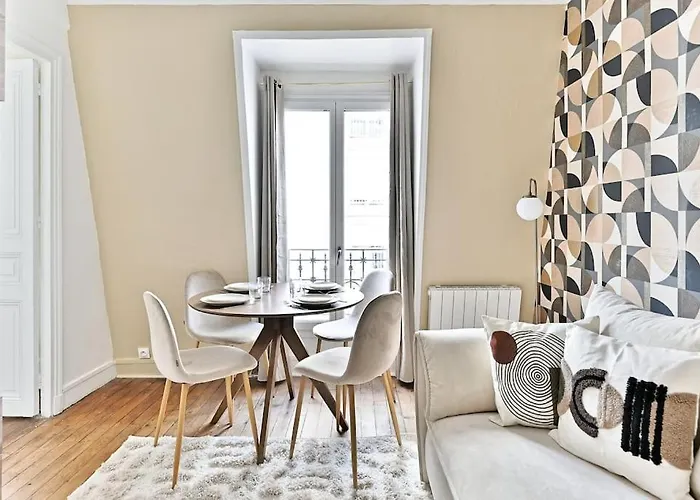 Cosy Face De Montparnasse - Ii Paris